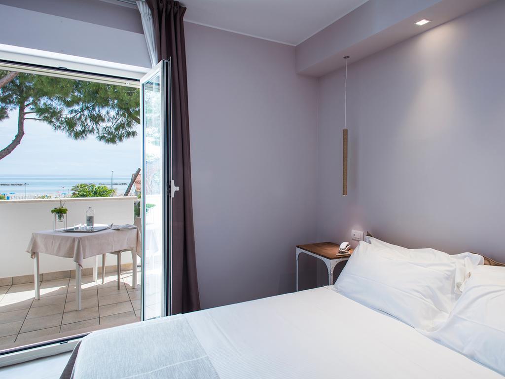 Mane Boutique Hotel Розето-дельи-Абруцци Экстерьер фото